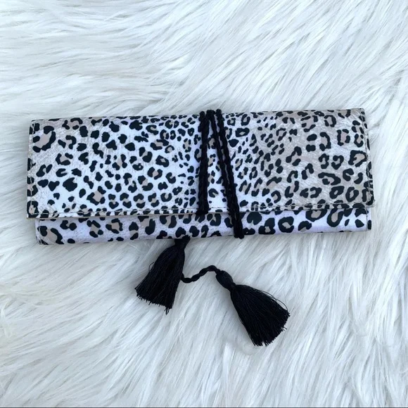 NWT Chico’s Animal Print Jewelry Travel Roll Up Organizer - Picture 5 of 6